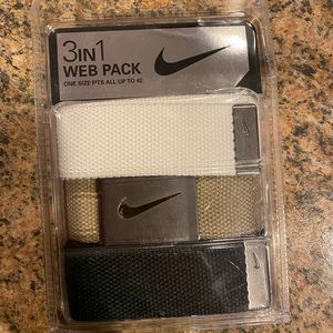 3 Nike belt pack